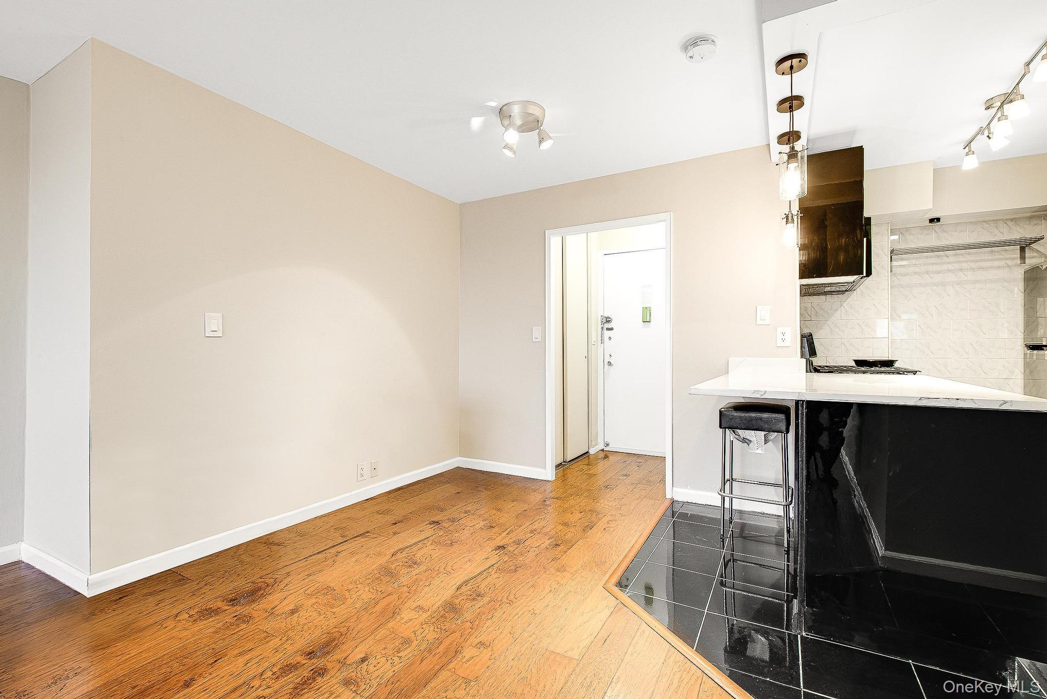 70-25 Yellowstone Boulevard Unit 14O, Forest Hills NY 11375