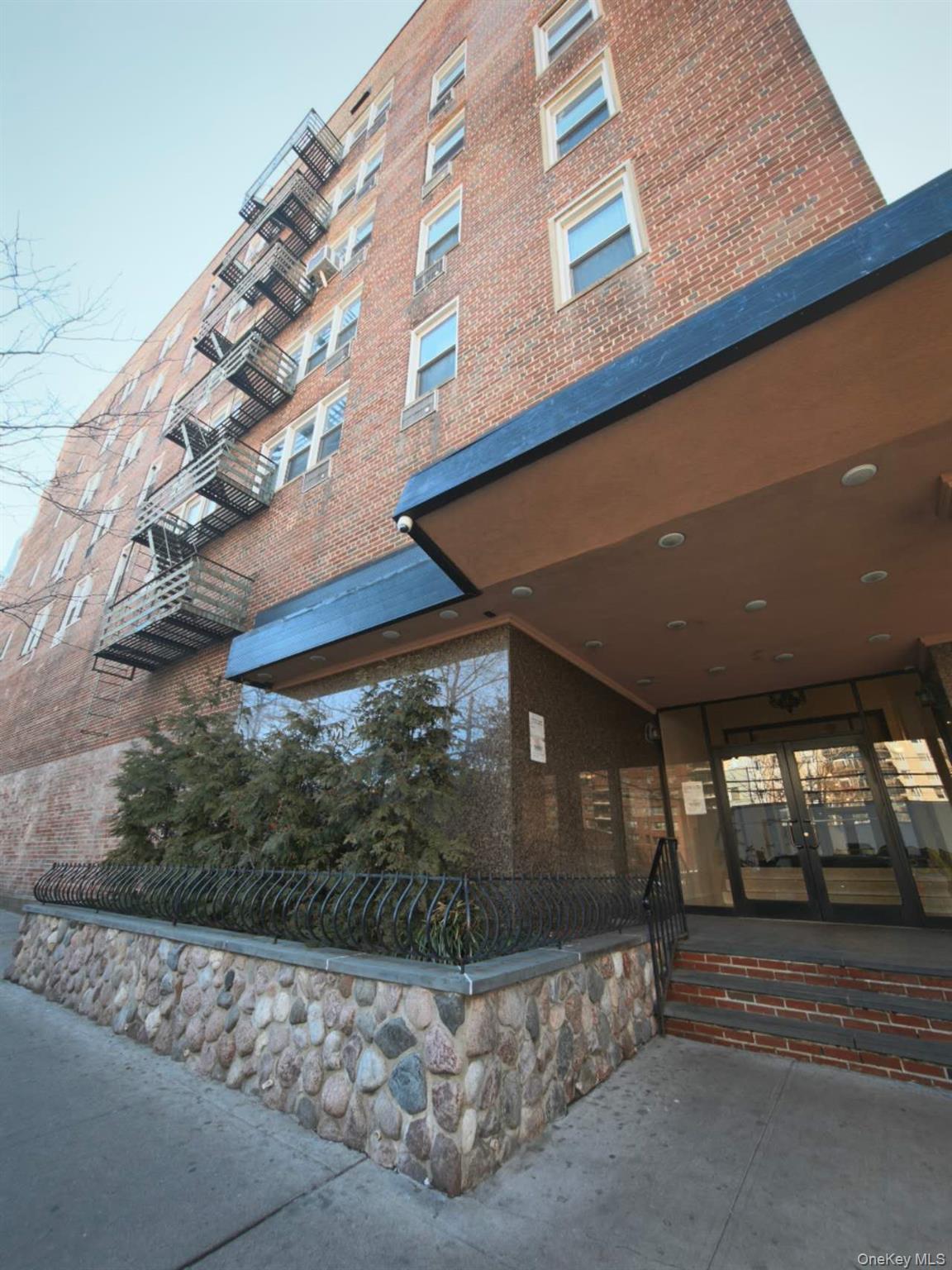 134-54 Maple Avenue Unit 2W, Flushing NY 11355