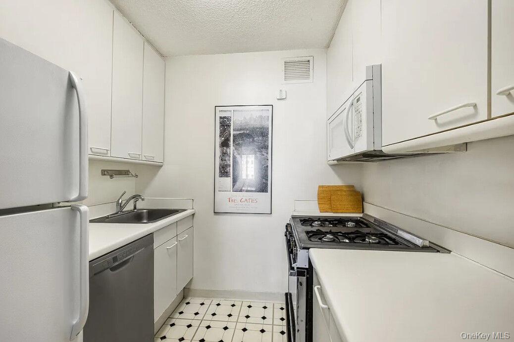 280 RECTOR Place Unit 3E, Manhattan NY 10280