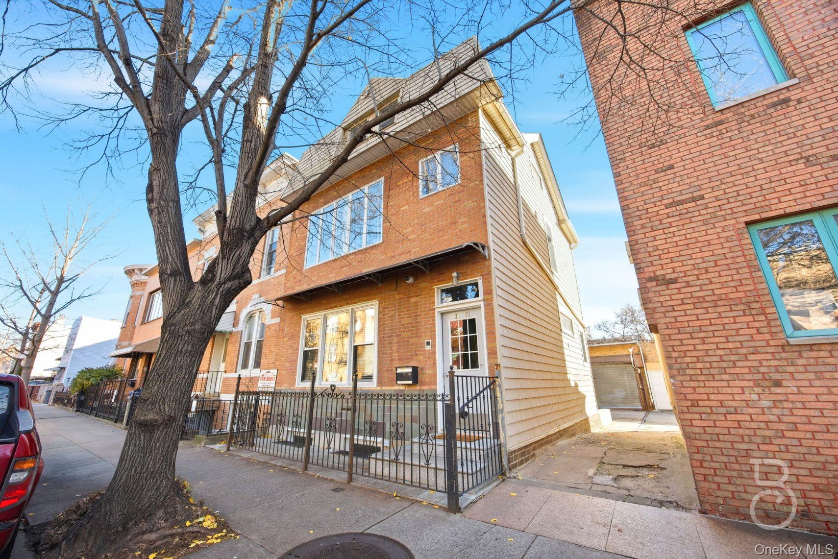 31-73 41st Street, Astoria NY 11103