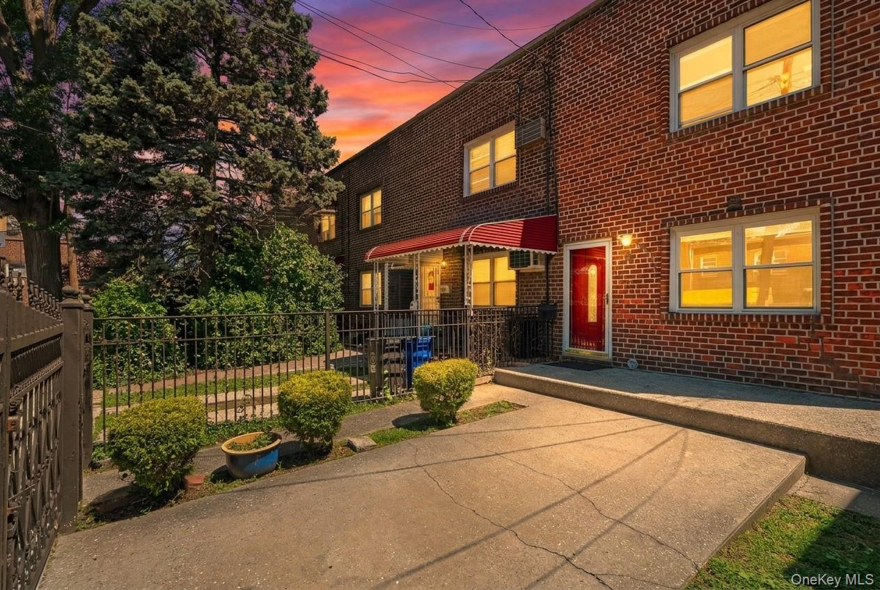 1822 Delancey Place, Bronx NY 10462