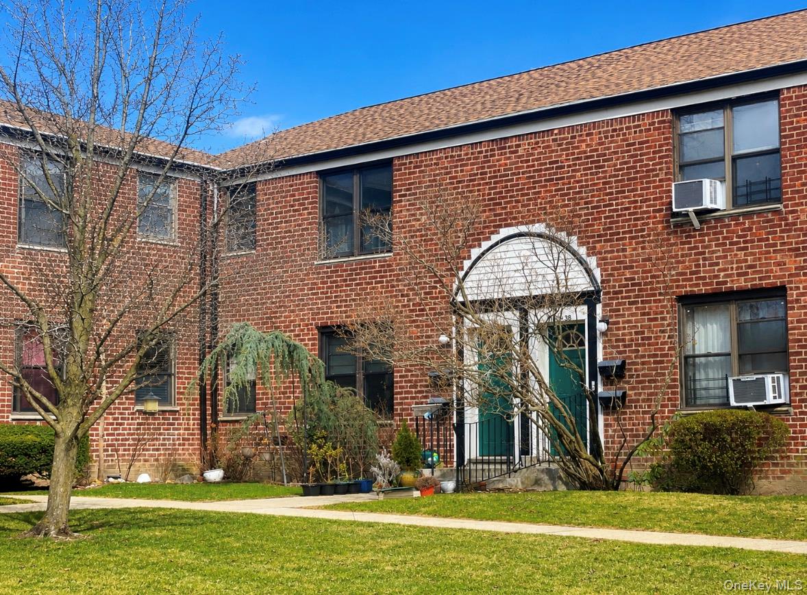 19640 67th Avenue Unit 2nd FL, Fresh Meadows NY 11365
