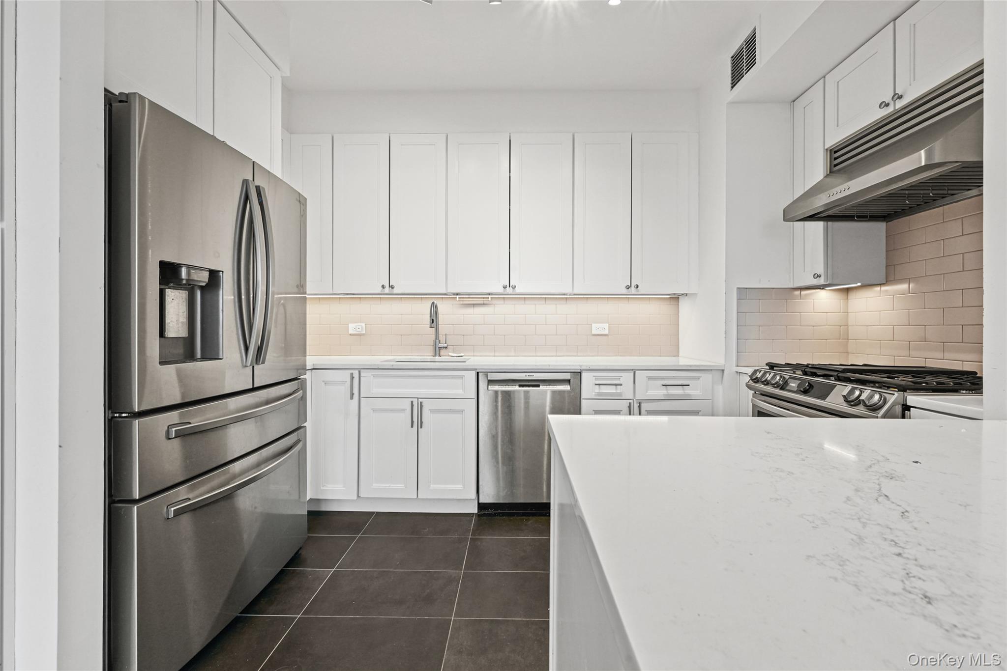 220 Riverside Boulevard Unit 19L, Manhattan NY 10069