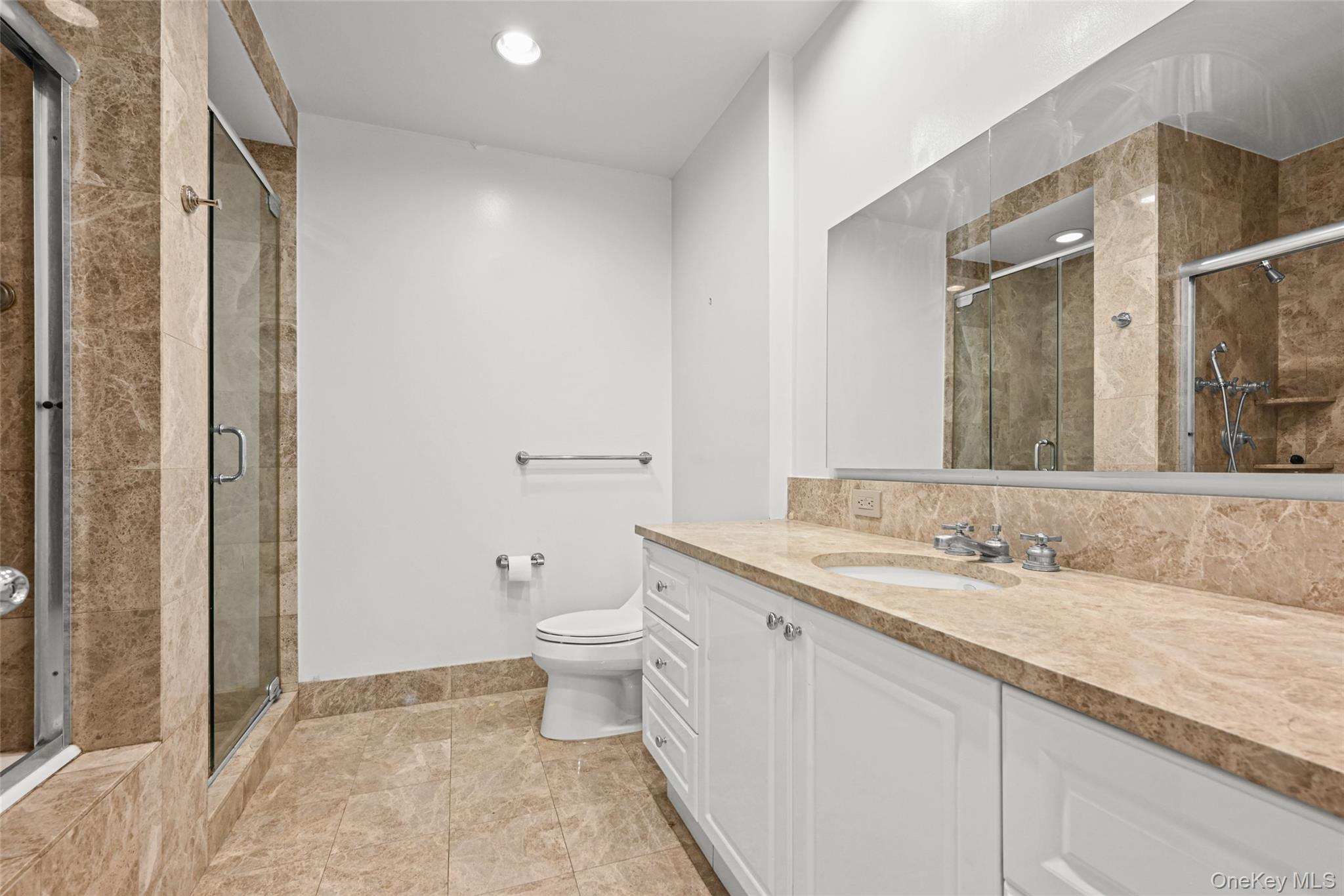 220 Riverside Boulevard Unit 19L, Manhattan NY 10069