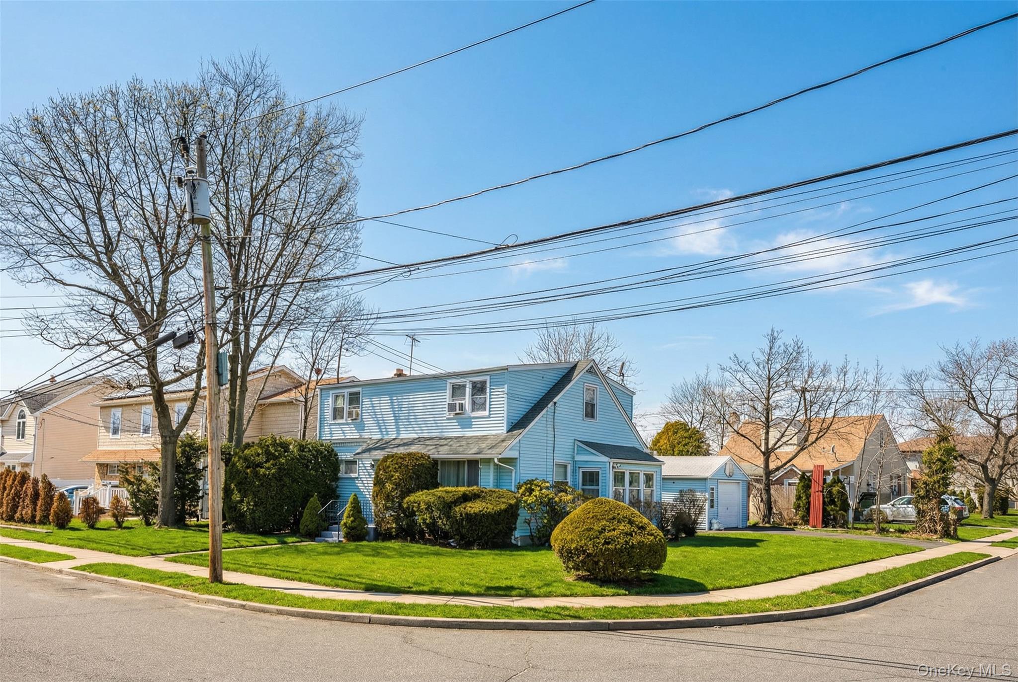282 Caryl Drive, Lawrence NY 11559