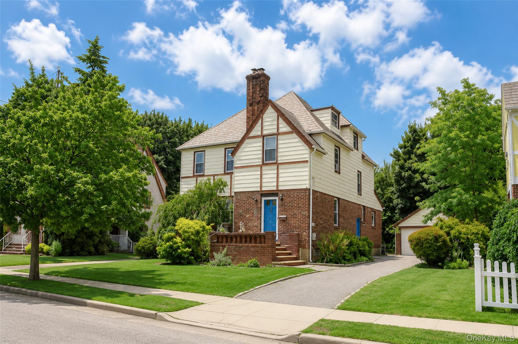 42 Mead Street, Hempstead NY 11550