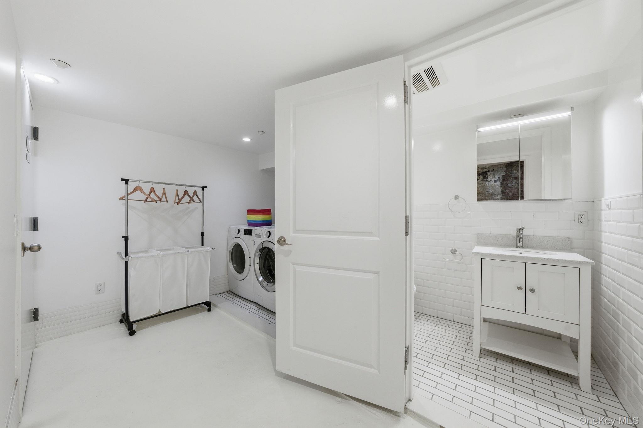 236 W 112th Street Unit 1, Manhattan NY 10026