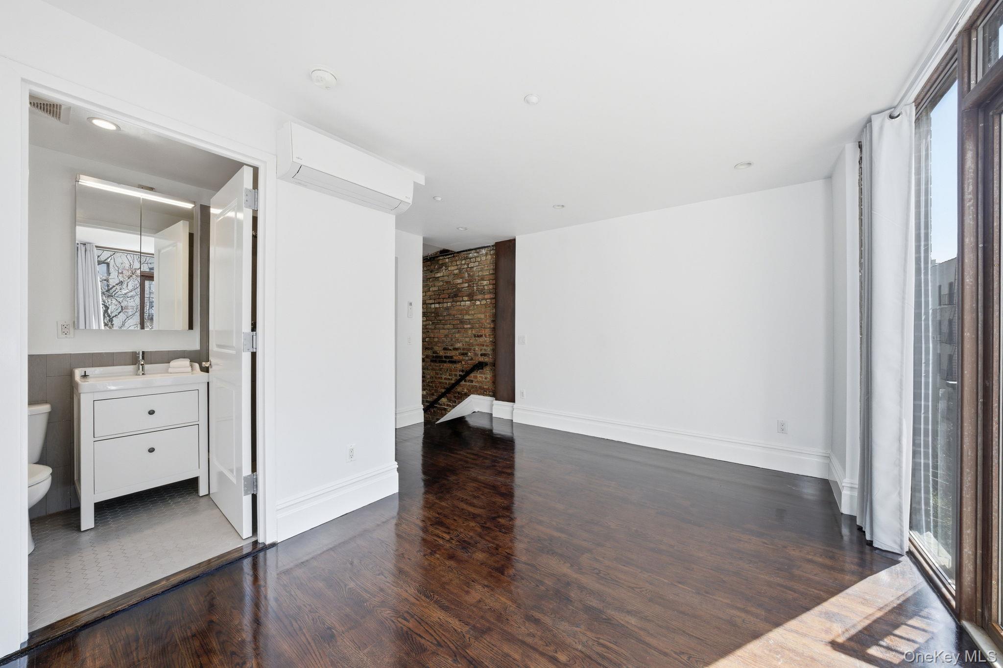 236 W 112th Street Unit 2, Manhattan NY 10026