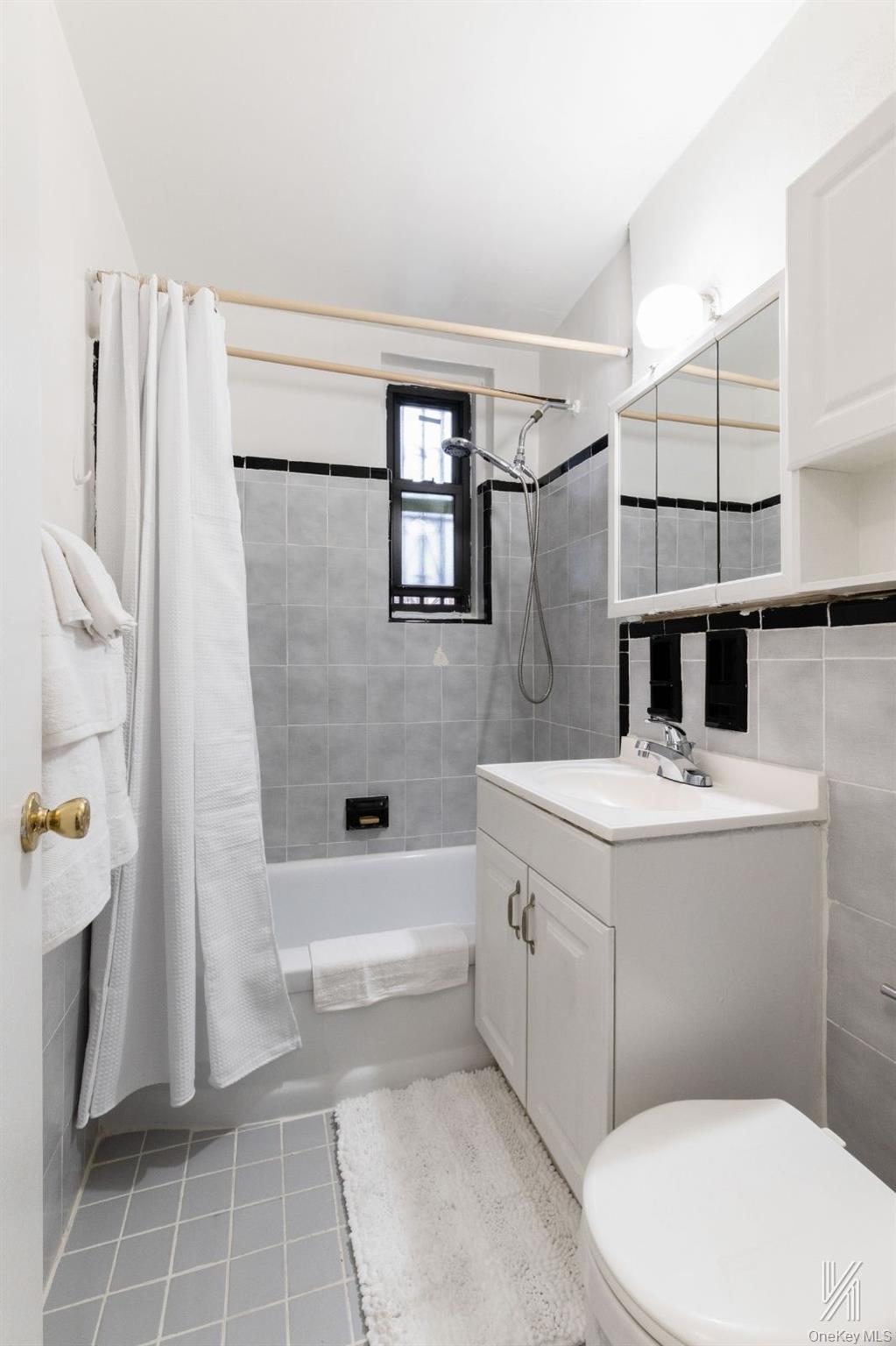 33-24 Junction Boulevard Unit 1R, Jackson Heights NY 11372