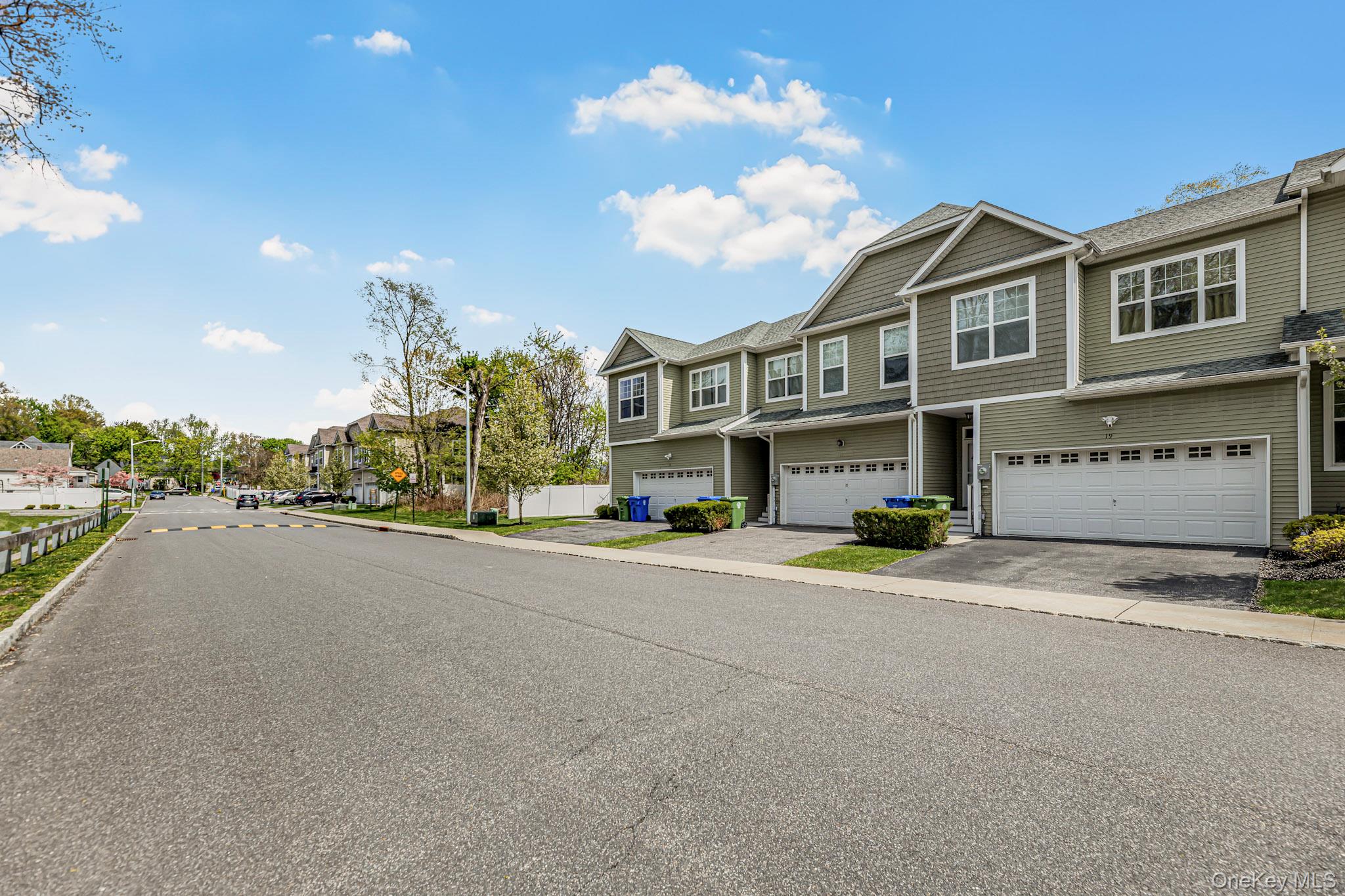 19 Magnolia Park Road, Middletown NY 10940