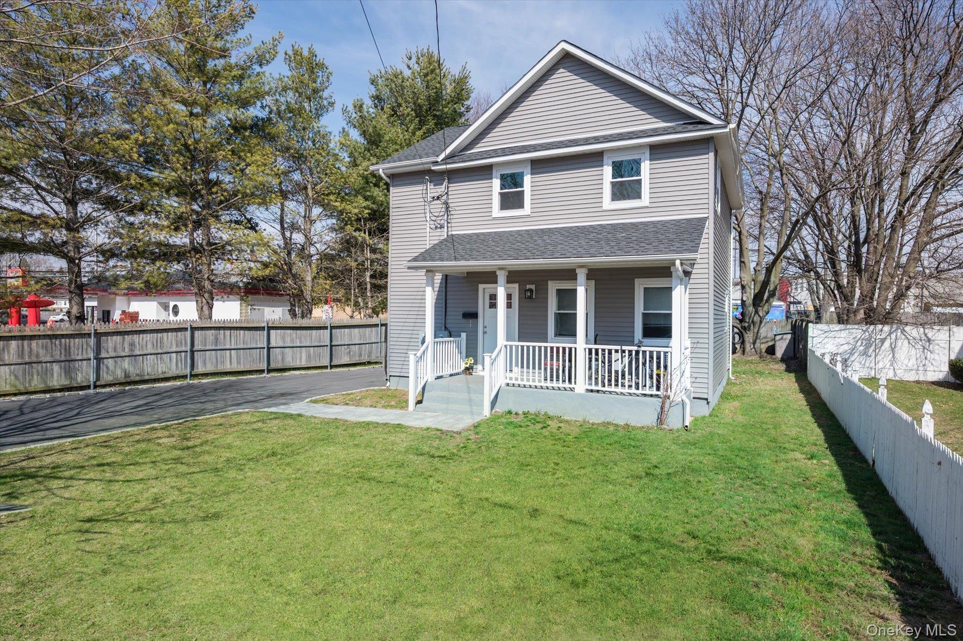 8 E 14th Street, Huntington Station NY 11746