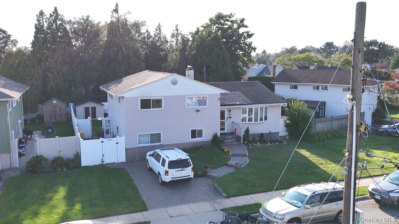58 Narcissus Avenue, Hicksville NY 11801