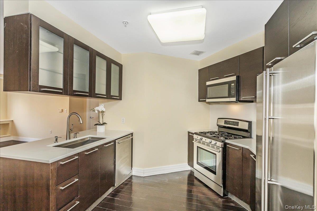 6405 Yellowstone Boulevard Unit 207, Forest Hills NY 11375
