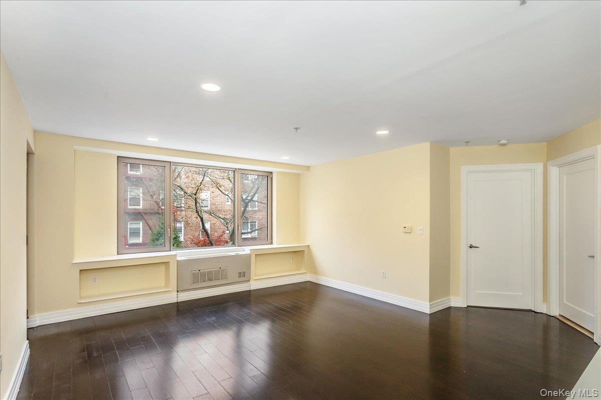 6405 Yellowstone Boulevard Unit 207, Forest Hills NY 11375