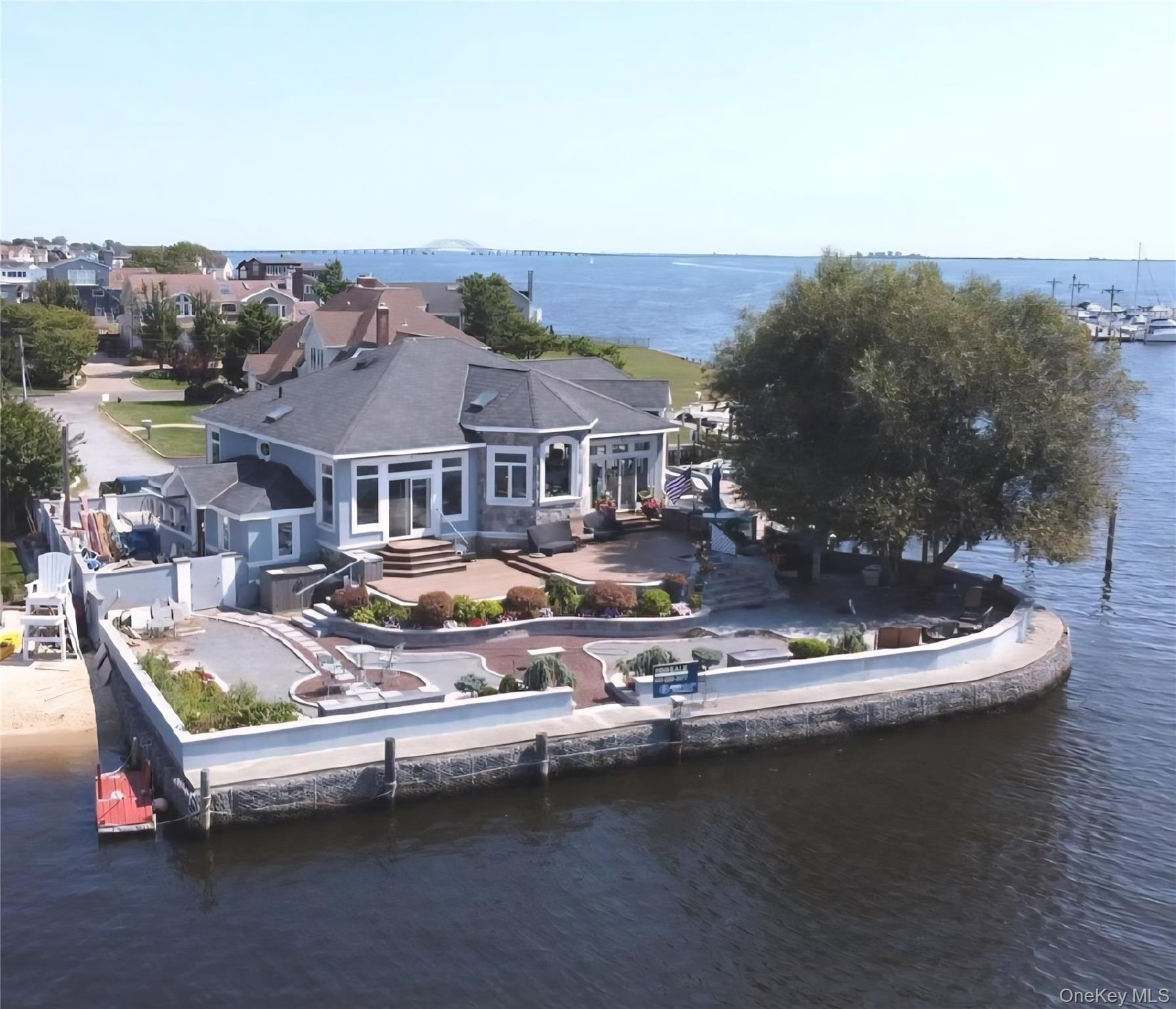 238 W Islip Road, West Islip NY 11795