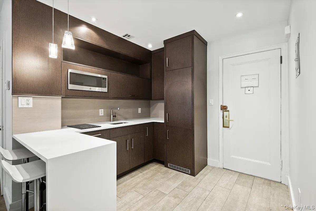 111 East 56th Street Unit 1102, Manhattan NY 10022
