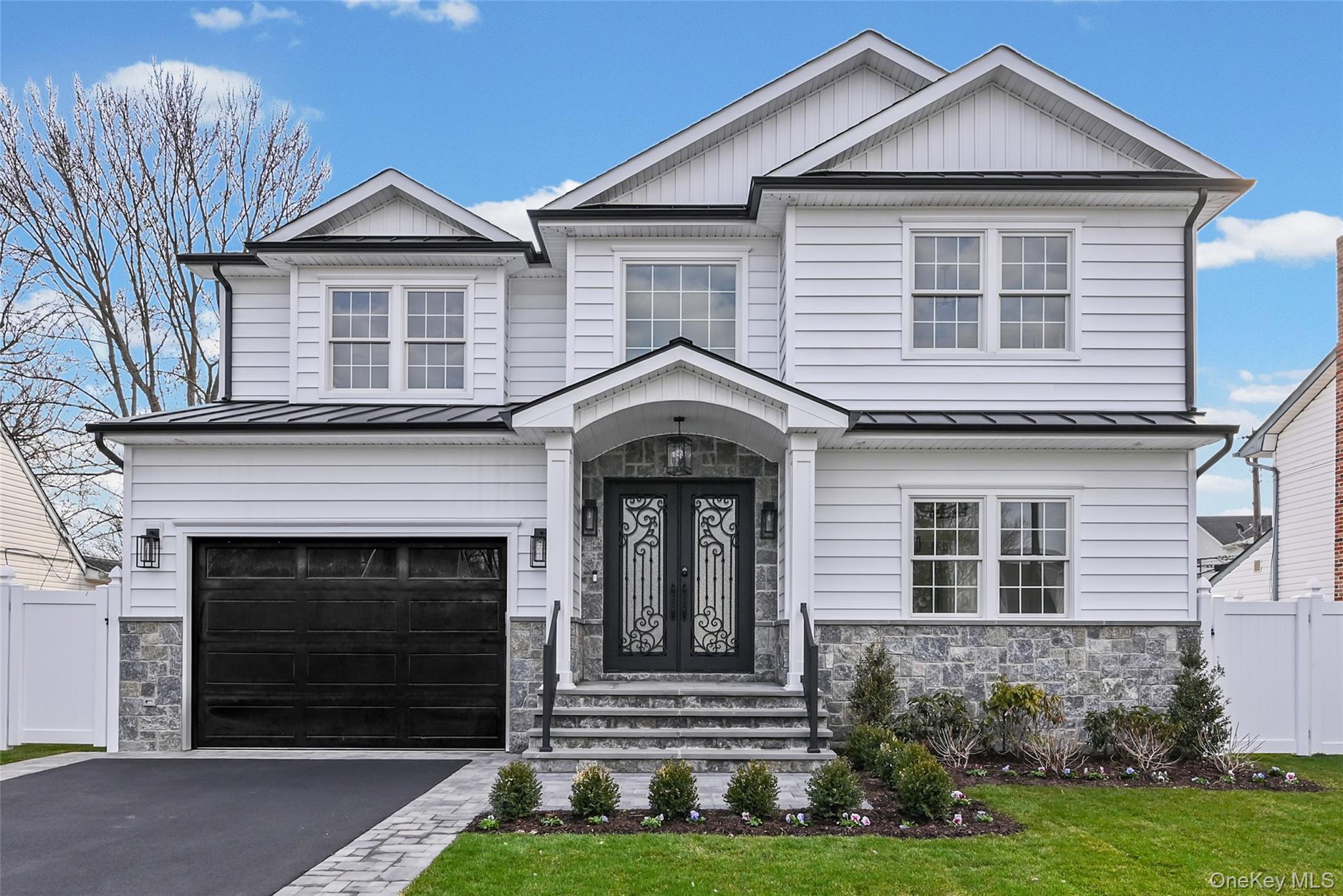 27 Grape Lane, Hicksville NY 11801