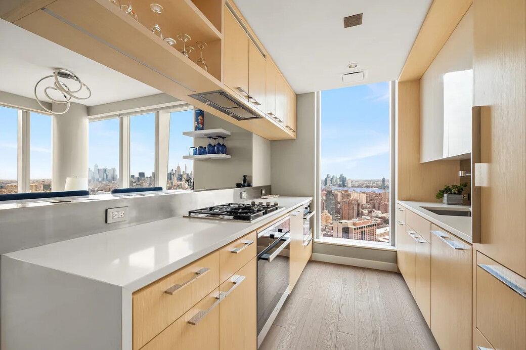 252 SOUTH Street Unit 46K, Manhattan NY 10002