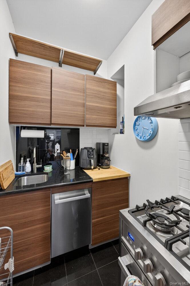 319 90TH Street Unit 1, Manhattan NY 10128