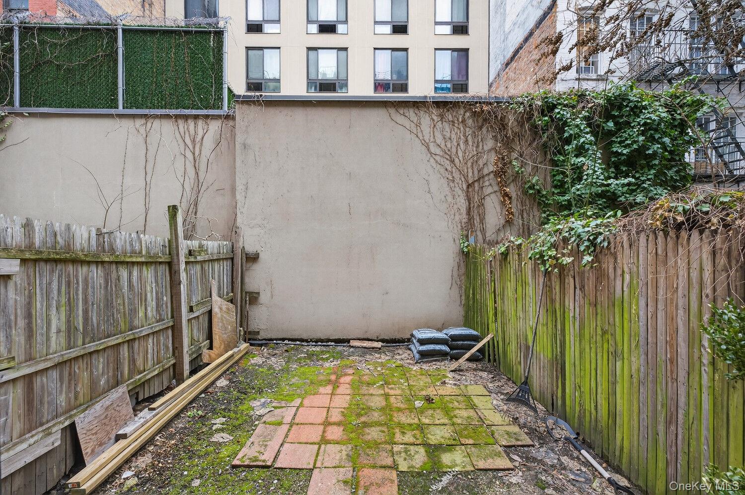 319 90TH Street Unit 1, Manhattan NY 10128