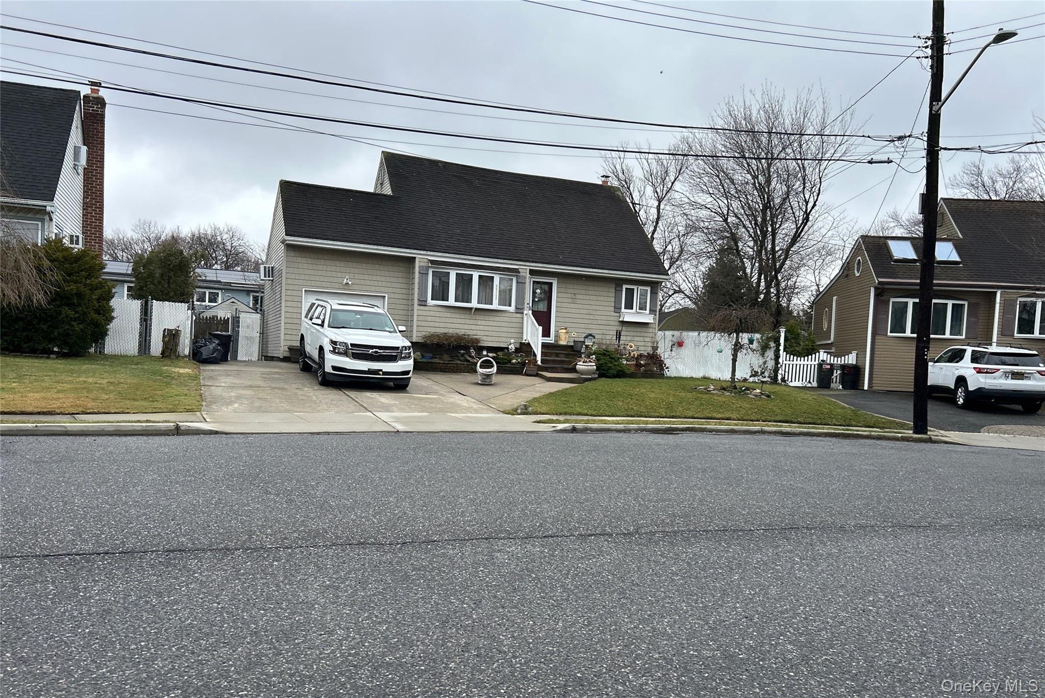 34 Karen Street, West Babylon NY 11704