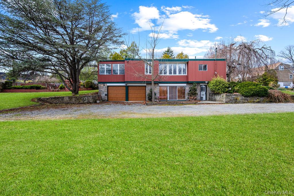 11 Valley View Road, Great Neck NY 11021
