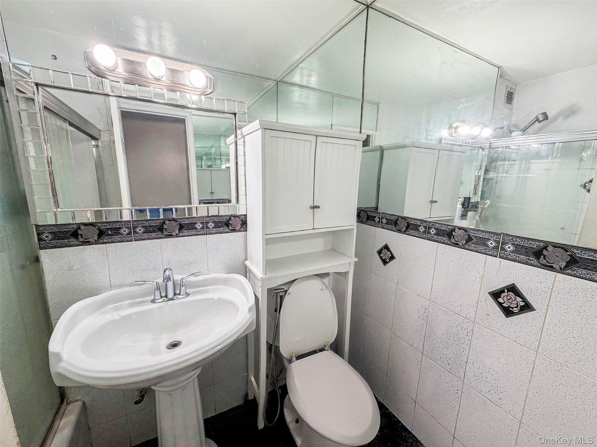 61-20 Grand Central Parkway Unit A901, Forest Hills NY 11375