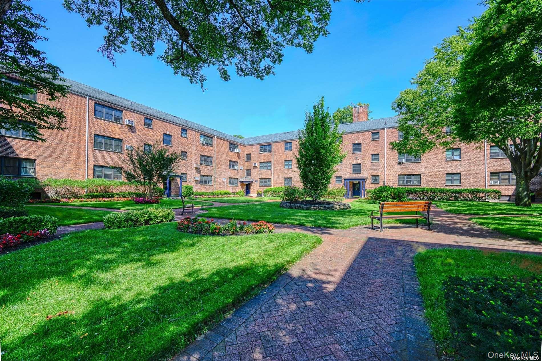 15 Beach Road Unit 3D, Great Neck NY 11023