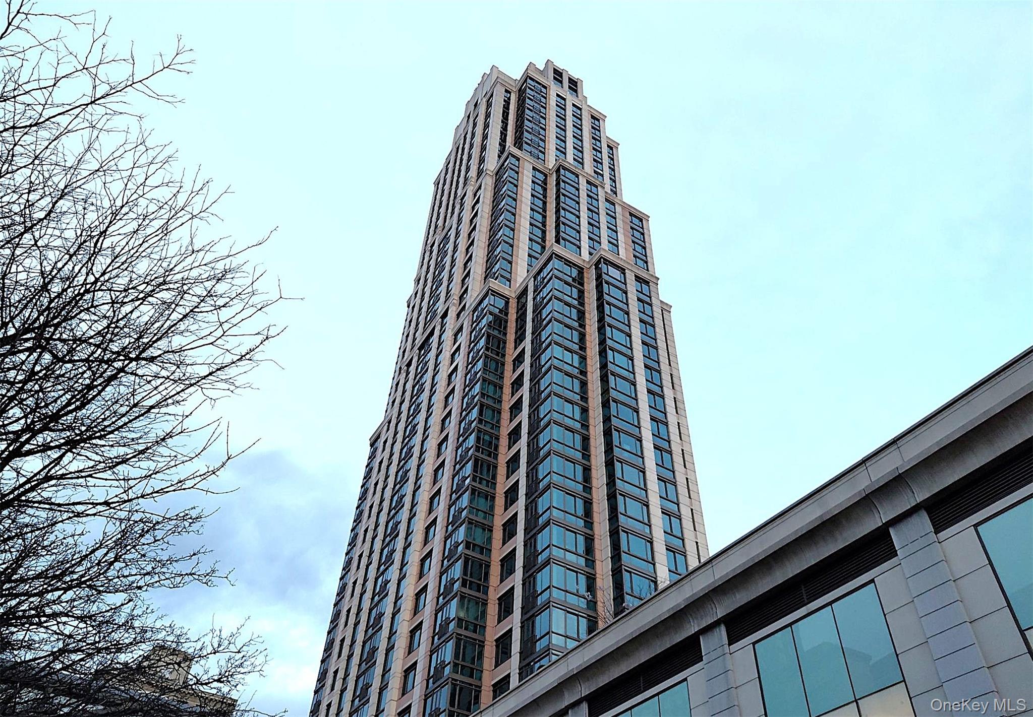 175 Huguenot Street Unit 1005, New Rochelle NY 10801