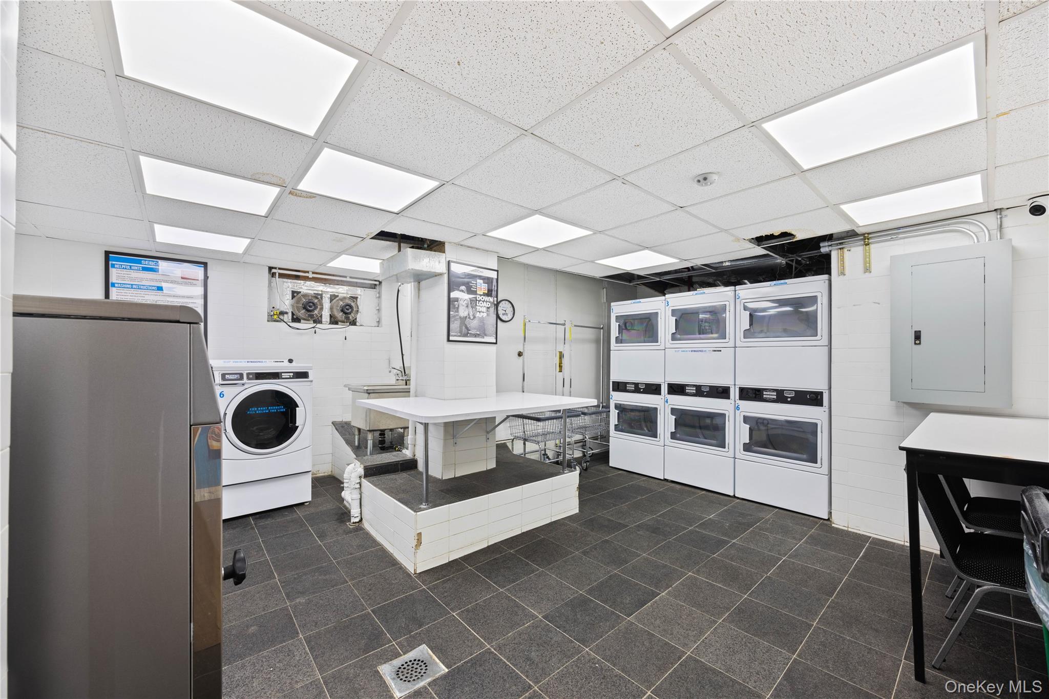 321 E 48th Street Unit 9D, Manhattan NY 10017