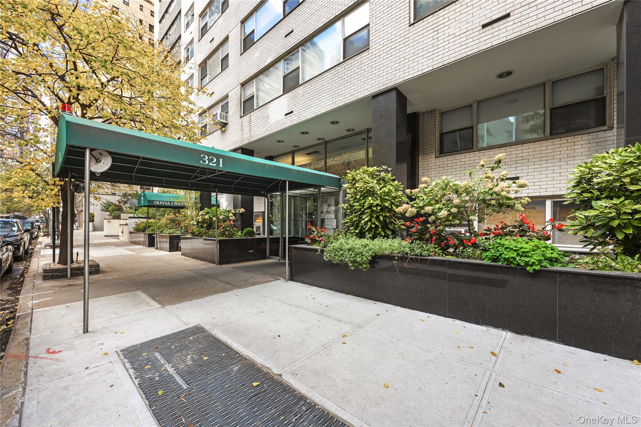 321 E 48th Street Unit 9D, Manhattan NY 10017
