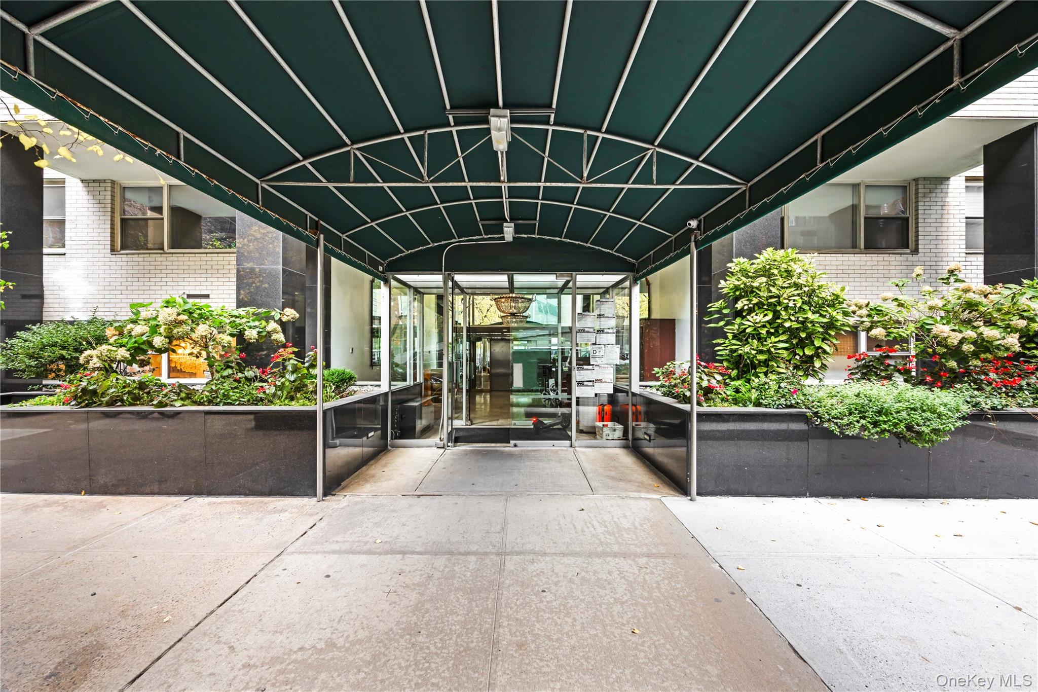 321 E 48th Street Unit 9D, Manhattan NY 10017
