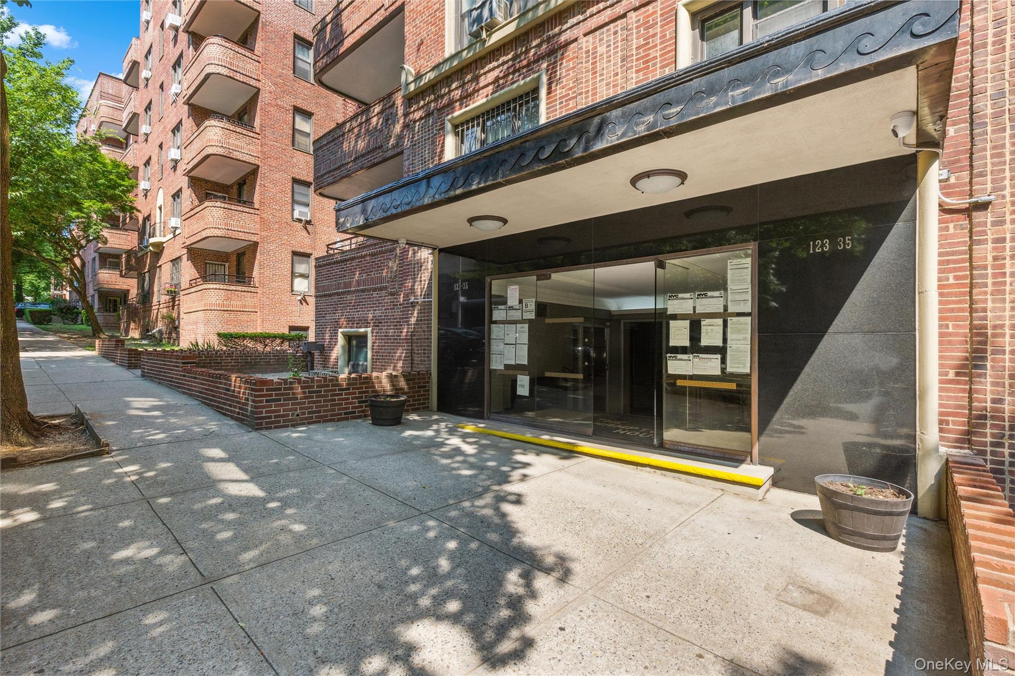 123-35 82nd Road Unit 4D, Kew Gardens NY 11415