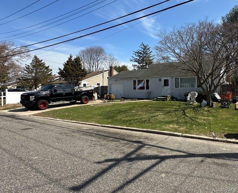12 Glenwood Lane, Huntington NY 11743