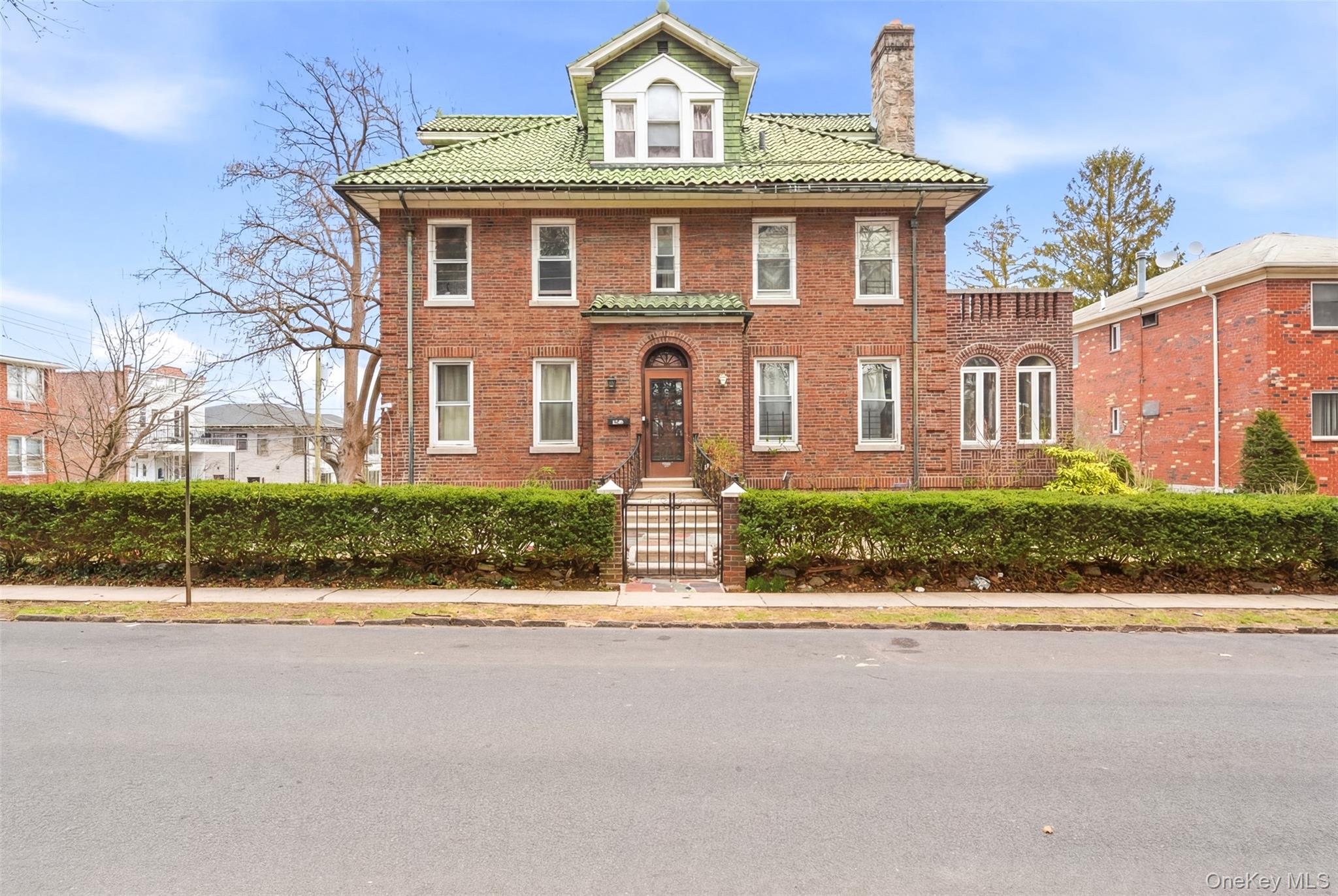 128 Parkway N, Yonkers NY 10704