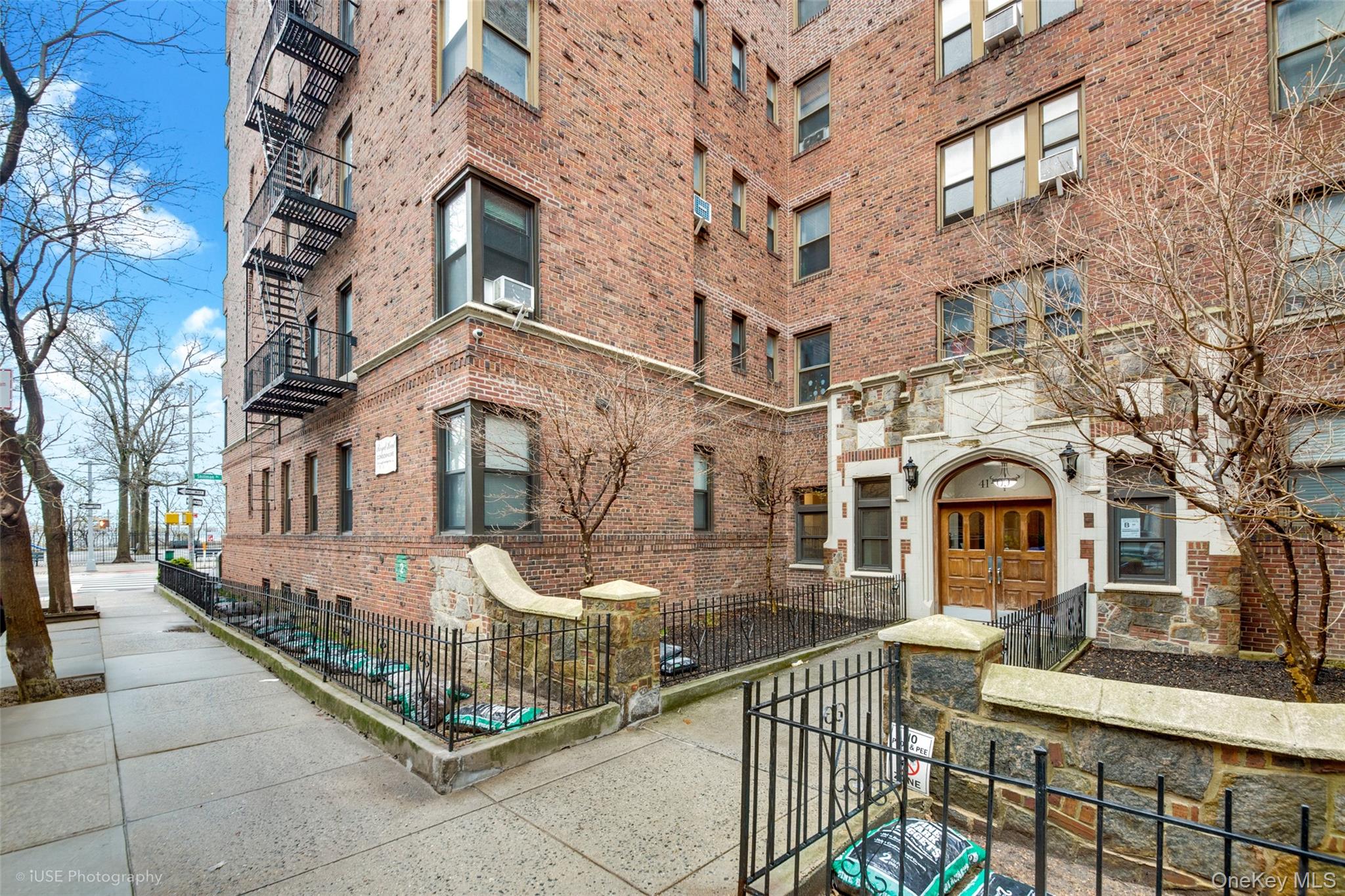 41-09 41st Street Unit 1A, Sunnyside NY 11104