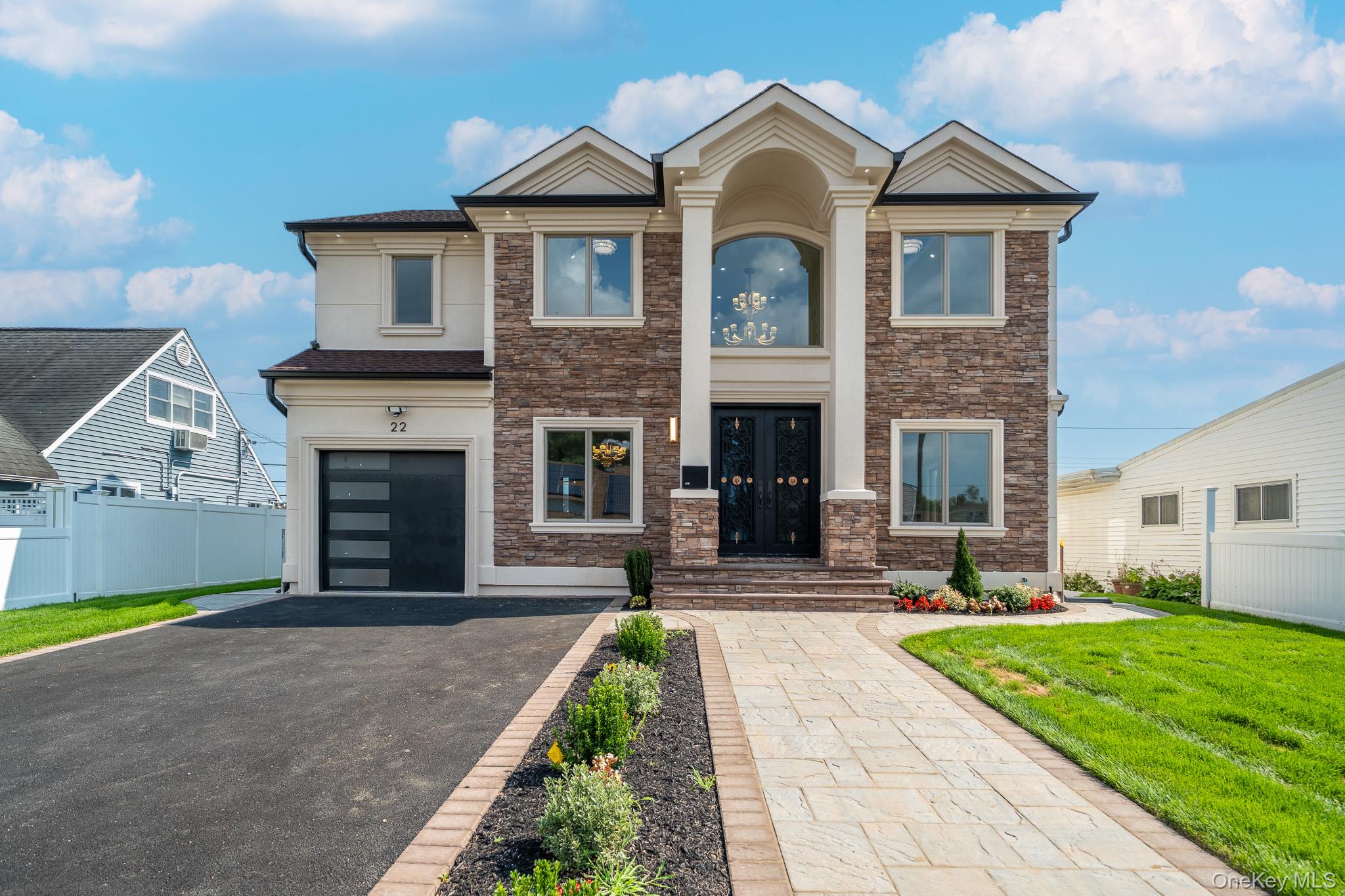 22 Sleepy Lane, Hicksville NY 11801