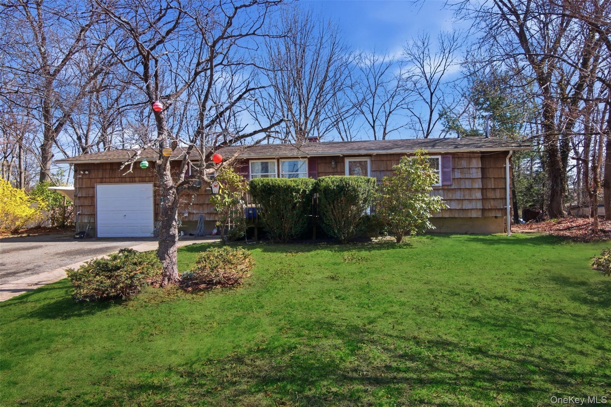30 Lodge Lane, East Setauket NY 11733