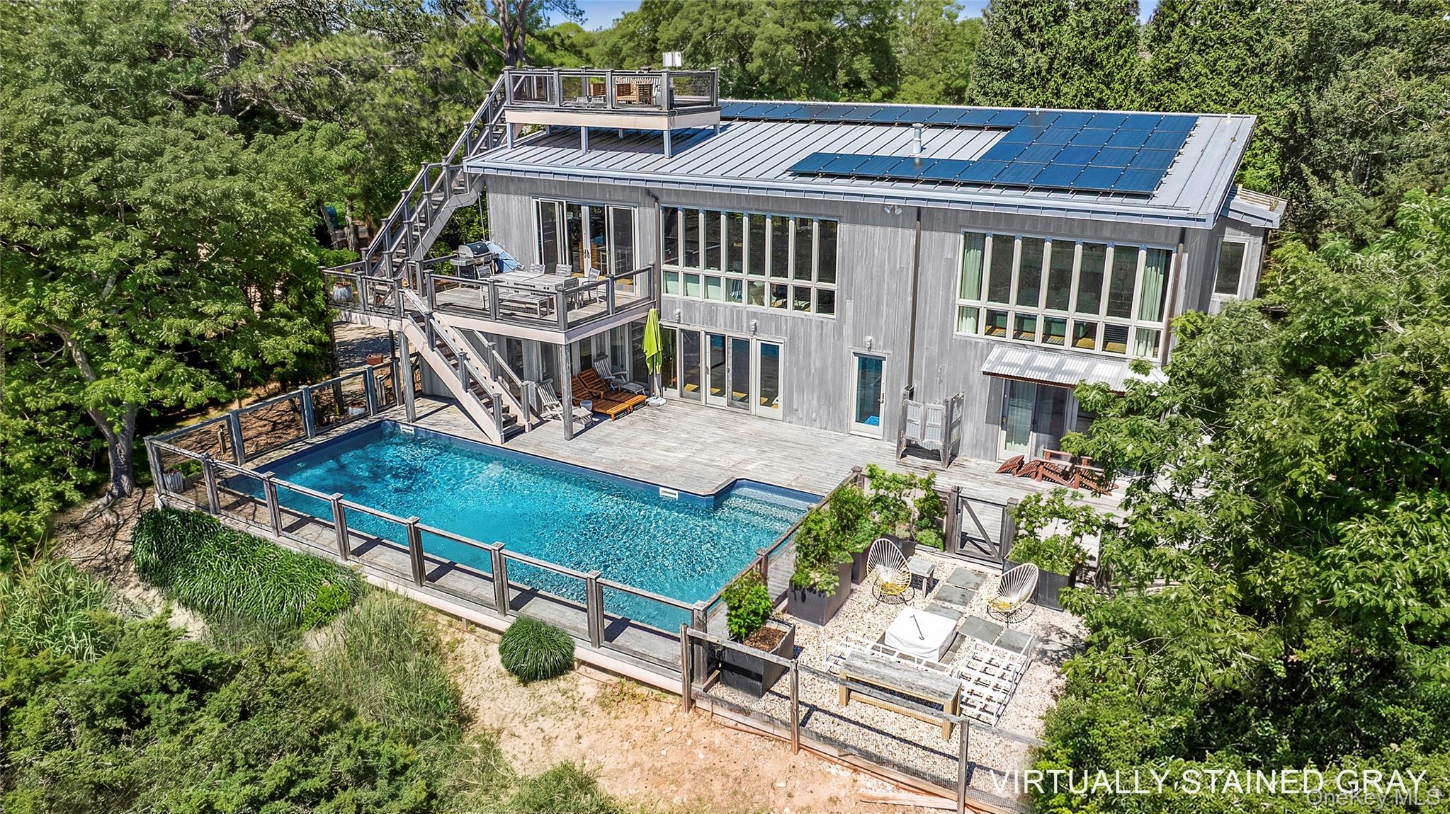 32 Tuthill Lane, Remsenburg NY 11960