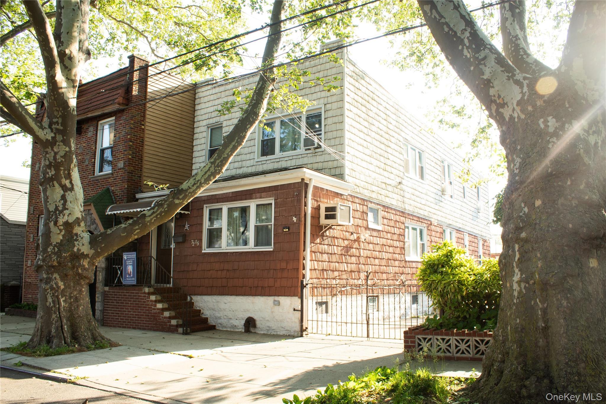 72-15 73 Street, Glendale NY 11385