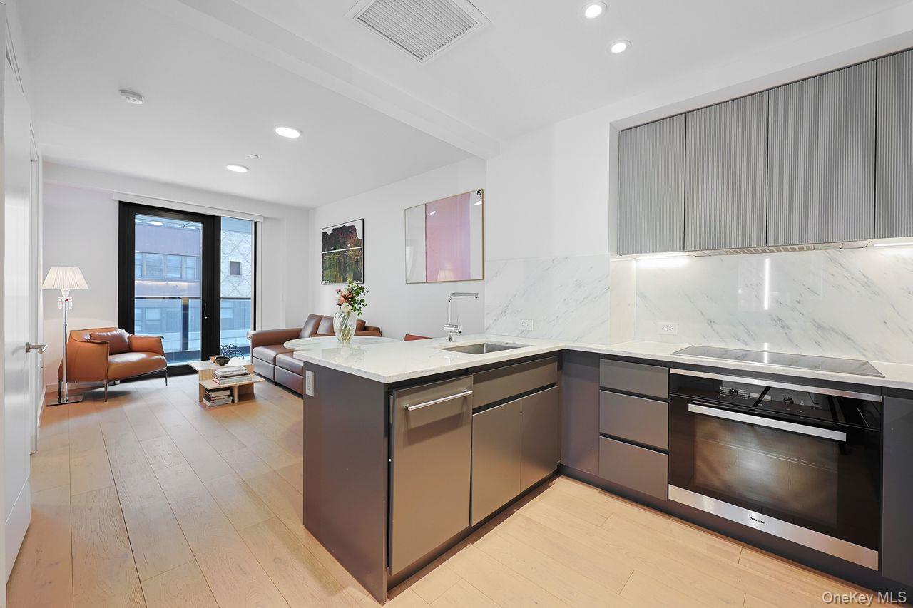 300 W 30th Street Unit 10D, Manhattan NY 10001