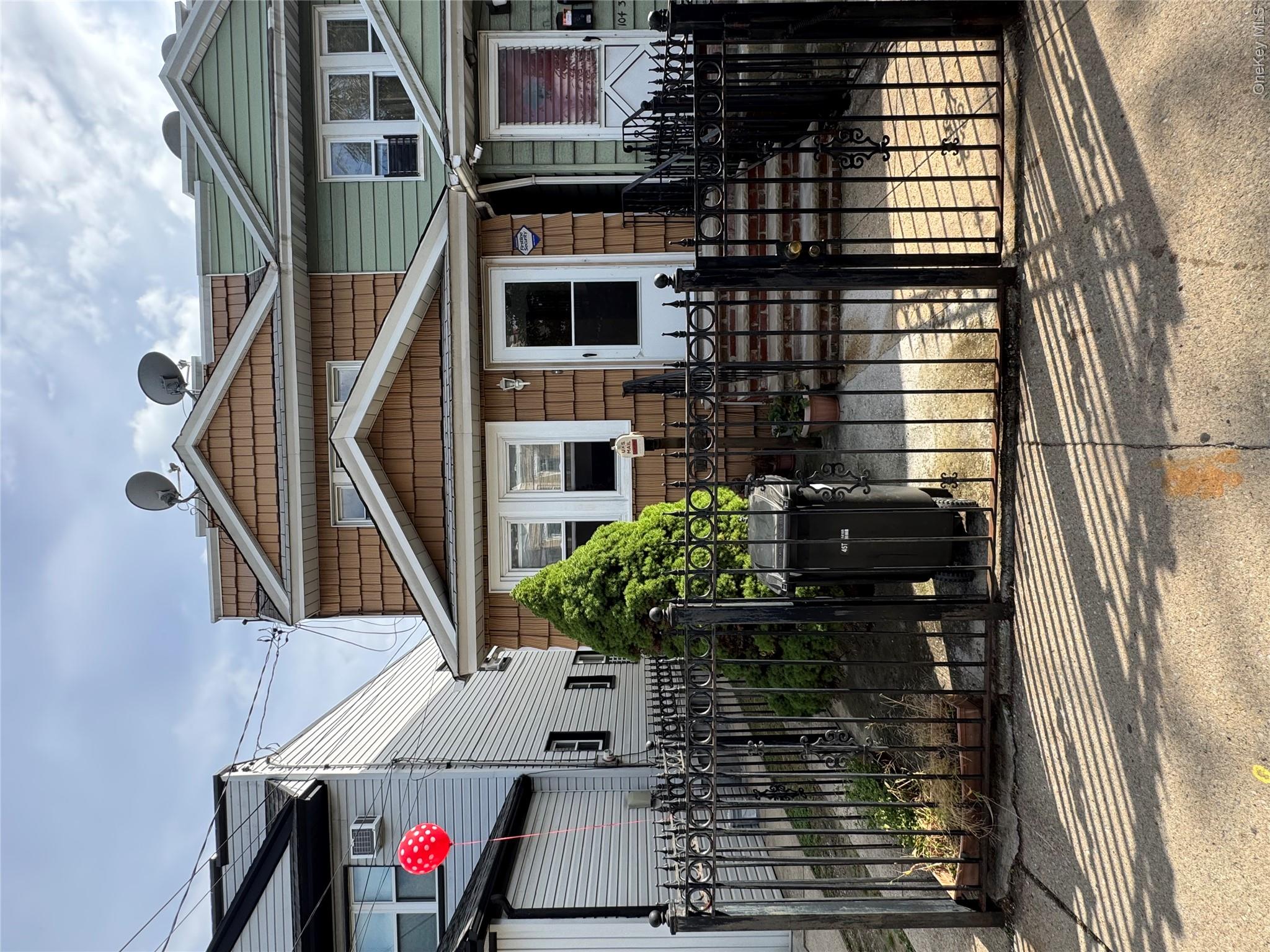 10440 89th Avenue, Richmond Hill NY 11418