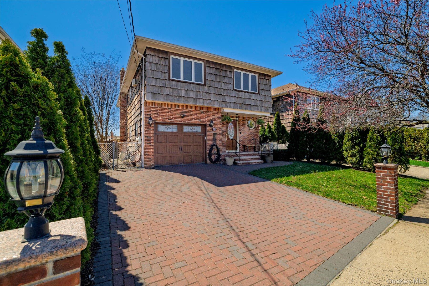 34 Vandewater Avenue, Floral Park NY 11001