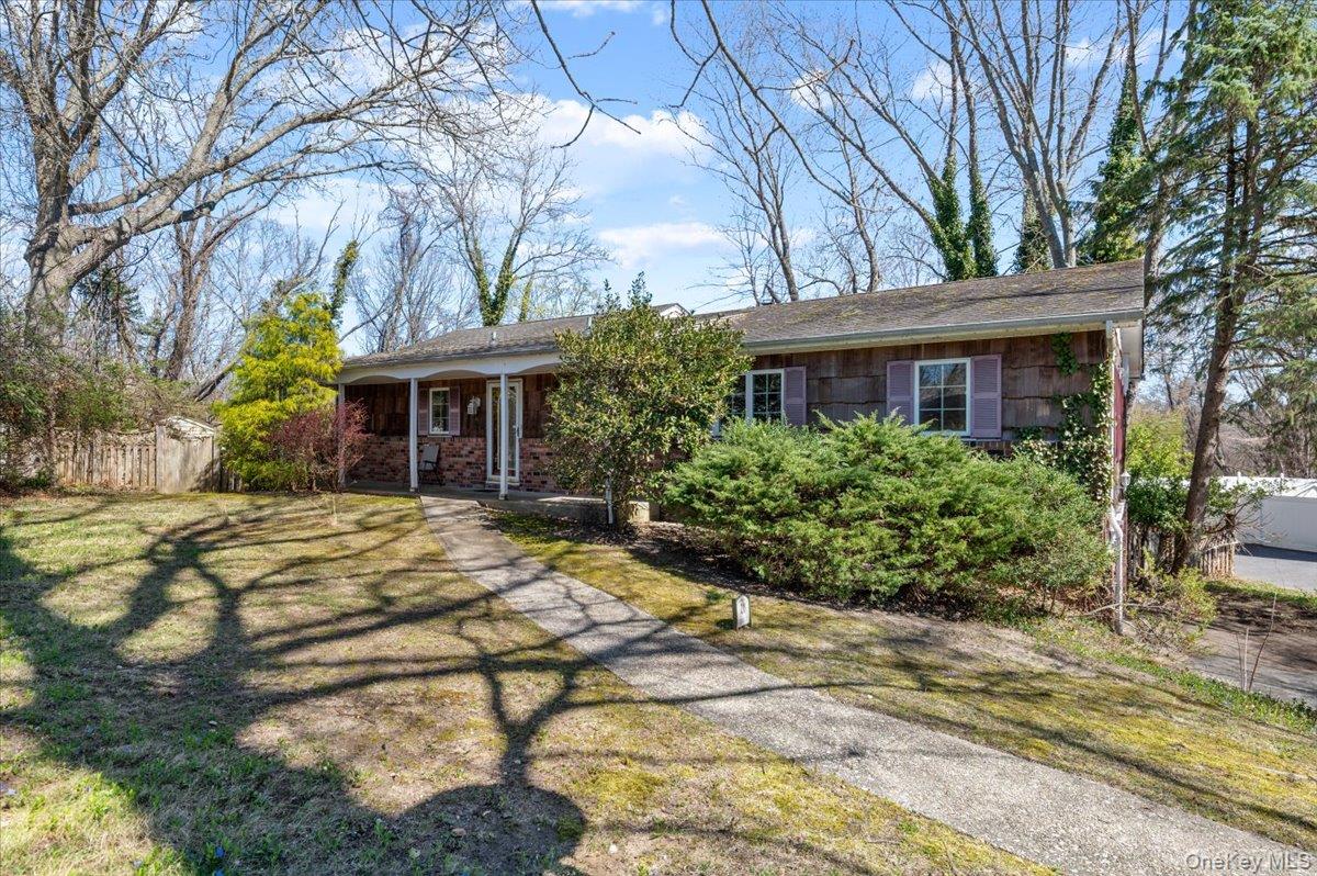 20 Veronica Court, Smithtown NY 11787