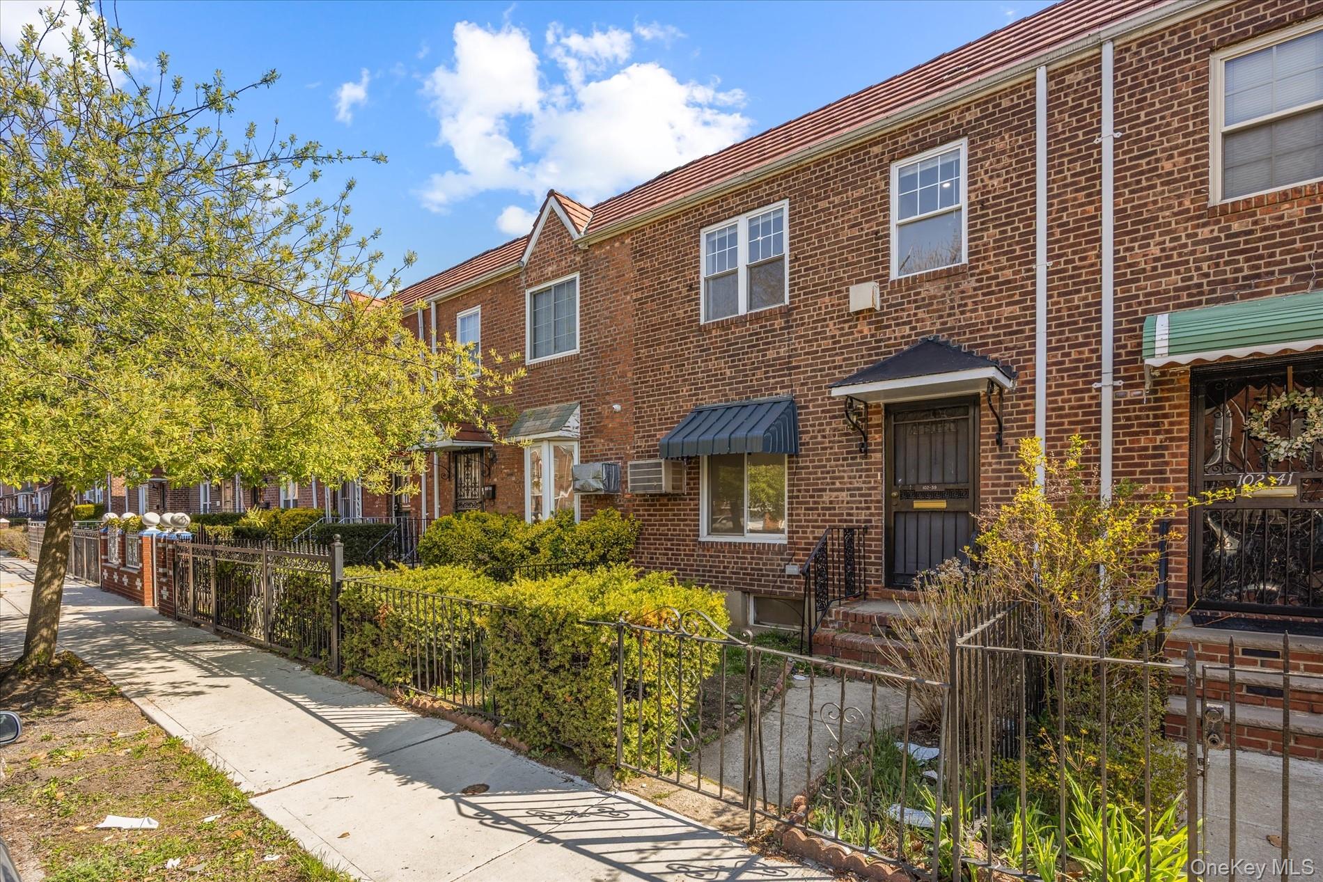 102-39 183 Place, Hollis NY 11423