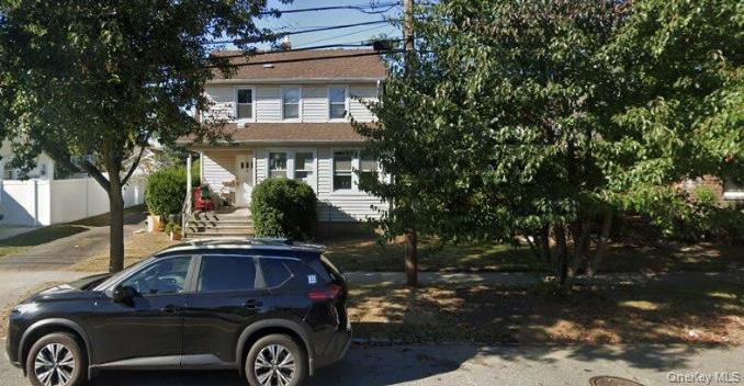 52 John Street E, Hicksville NY 11801