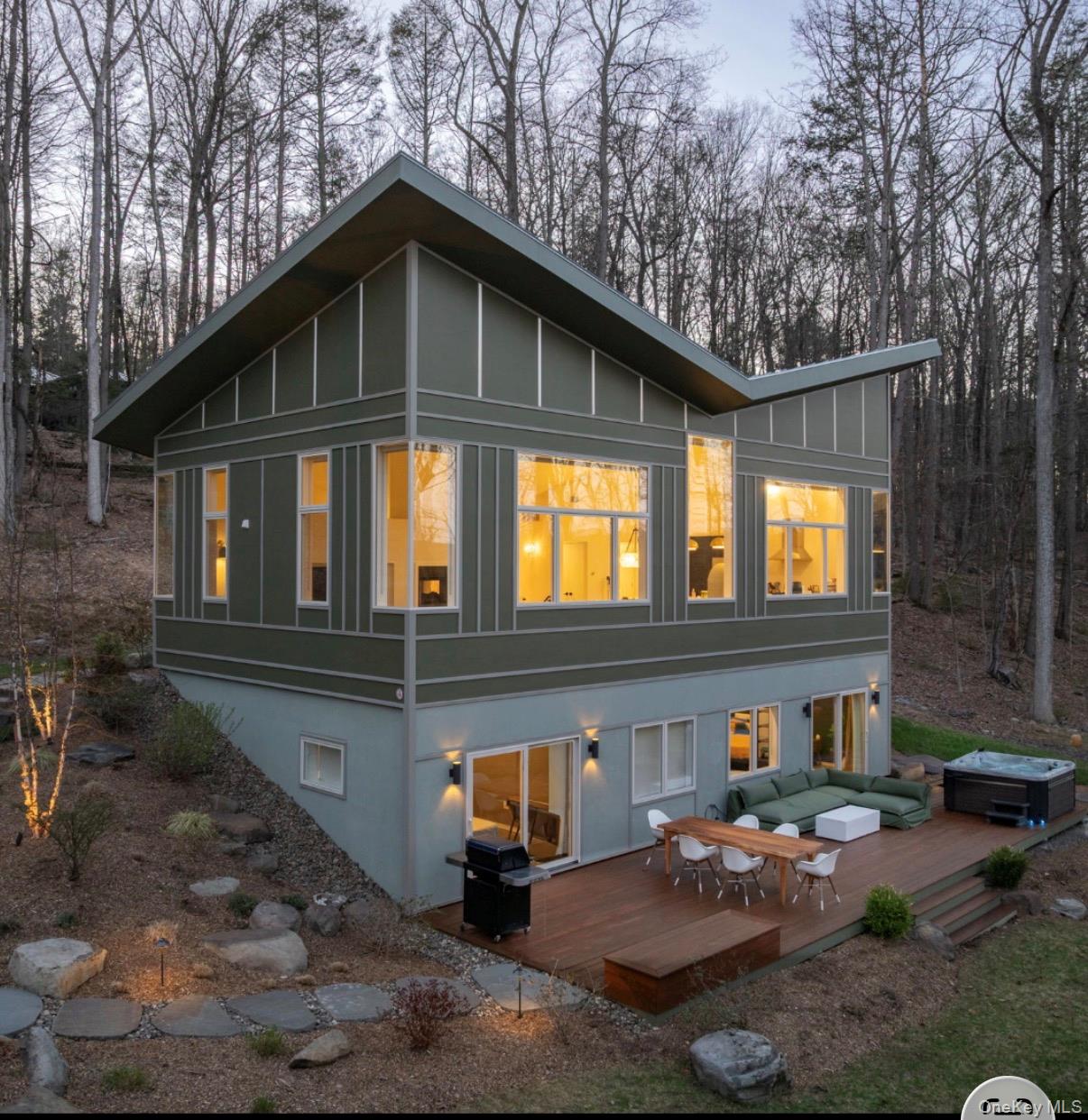 780 Oakwood Circle, Stone Ridge NY 12484