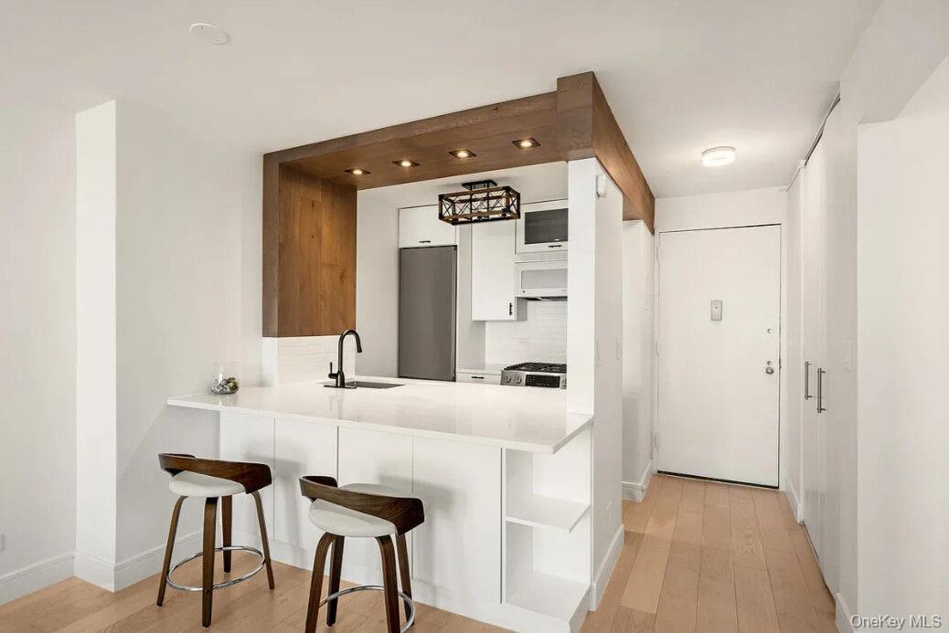 200 RECTOR Place Unit 35C, Manhattan NY 10280