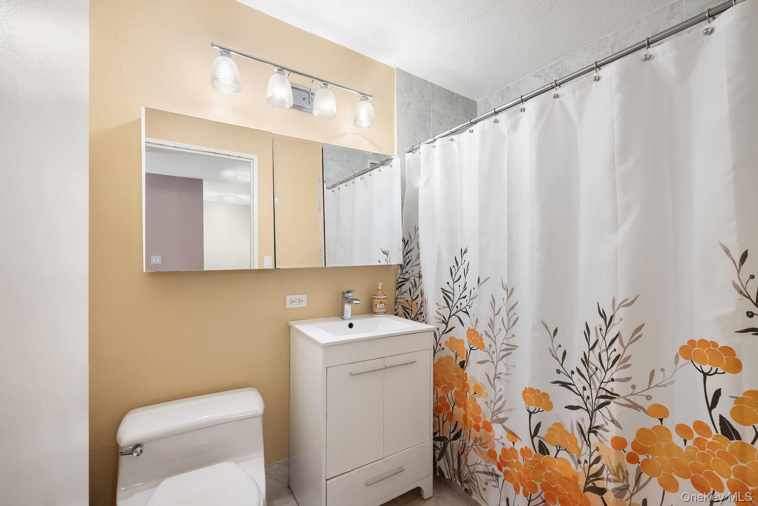 2 S END Avenue Unit 6V, Manhattan NY 10280