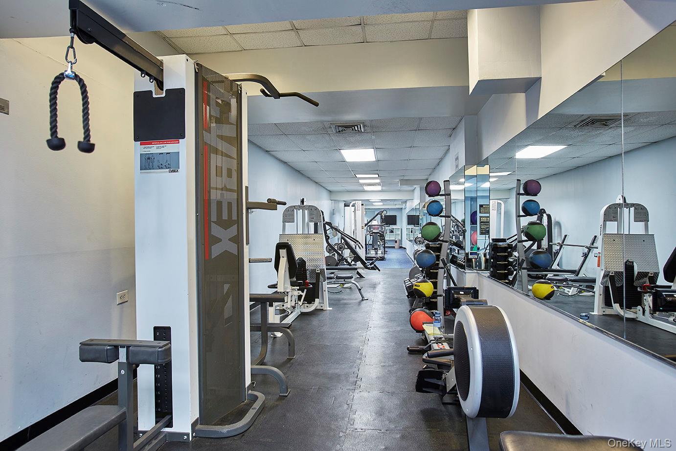 2 S END Avenue Unit 6V, Manhattan NY 10280